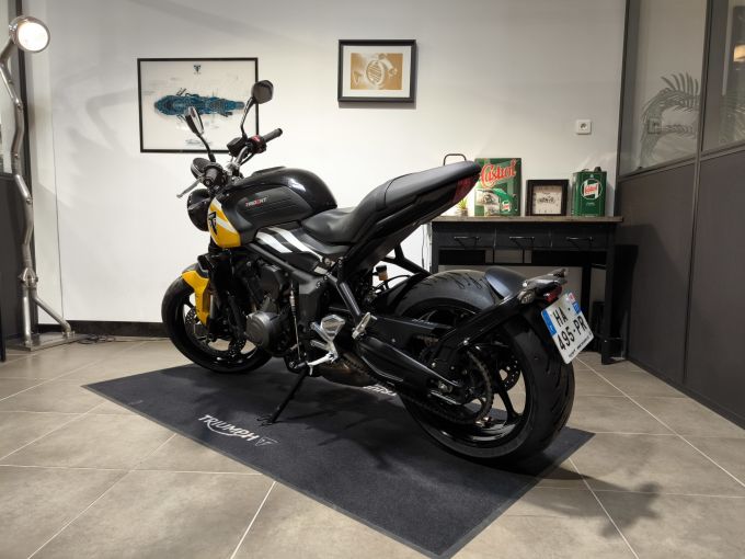 TRIUMPH TRIDENT 660 4
