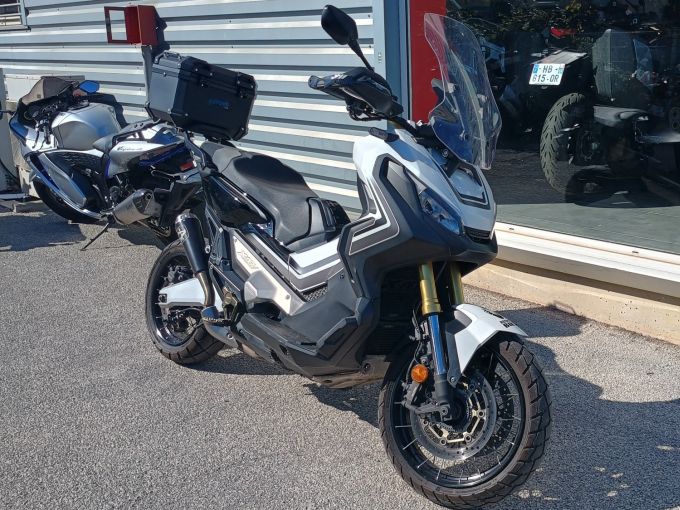HONDA X-ADV 4