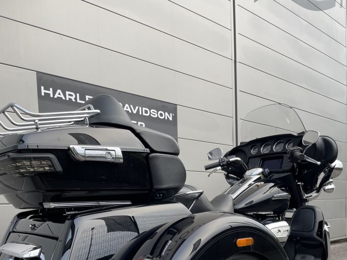HARLEY-DAVIDSON TRIKE TRI GLIDE 1868 ULTRA 4