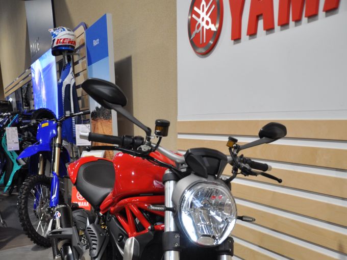 DUCATI MONSTER 1200 4