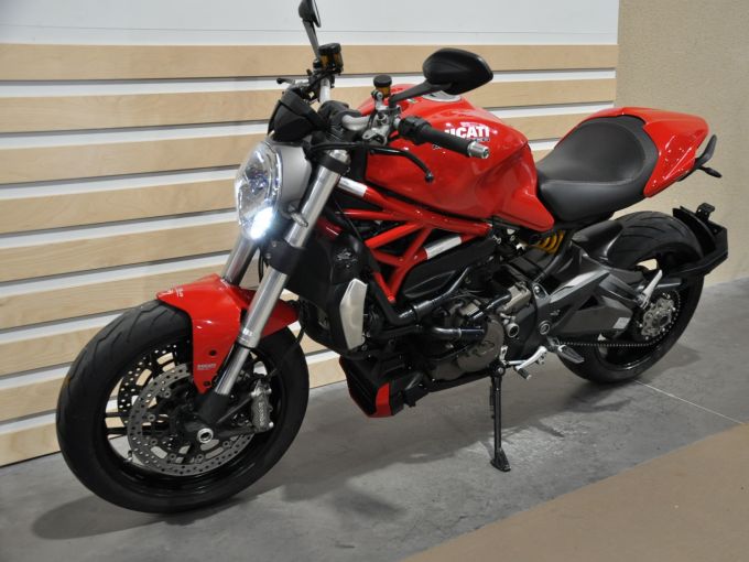 DUCATI MONSTER 1200 4