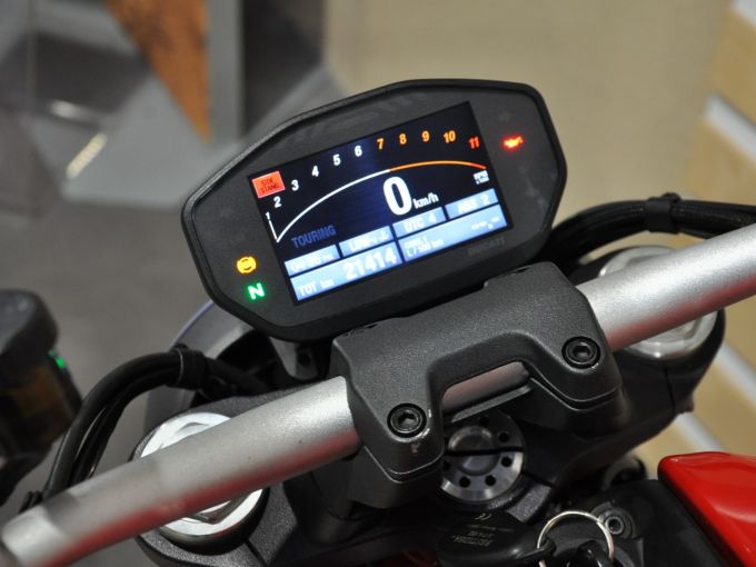 DUCATI MONSTER 1200 4