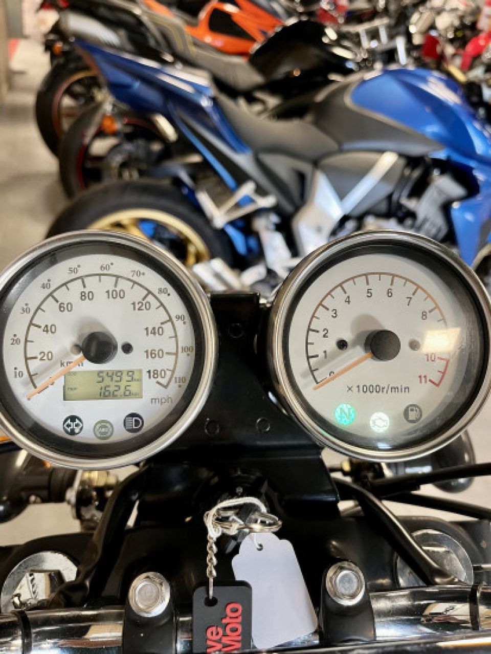 MASH 400 SCRAMBLER 4