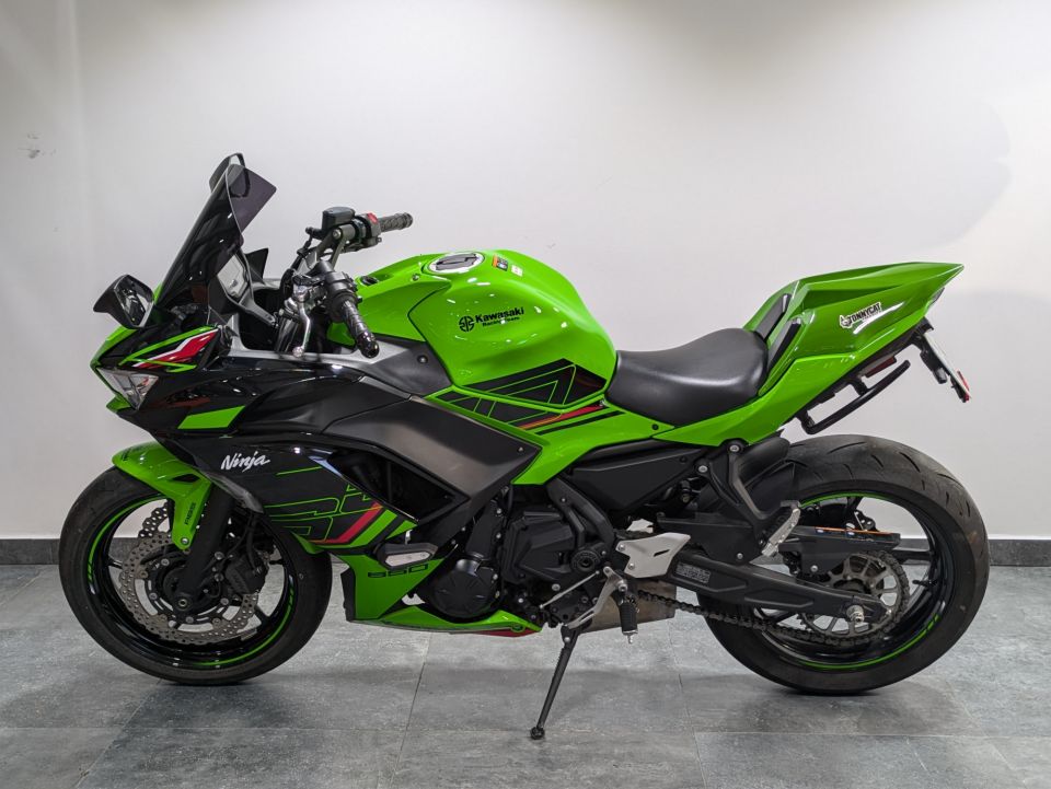 KAWASAKI NINJA 650 4