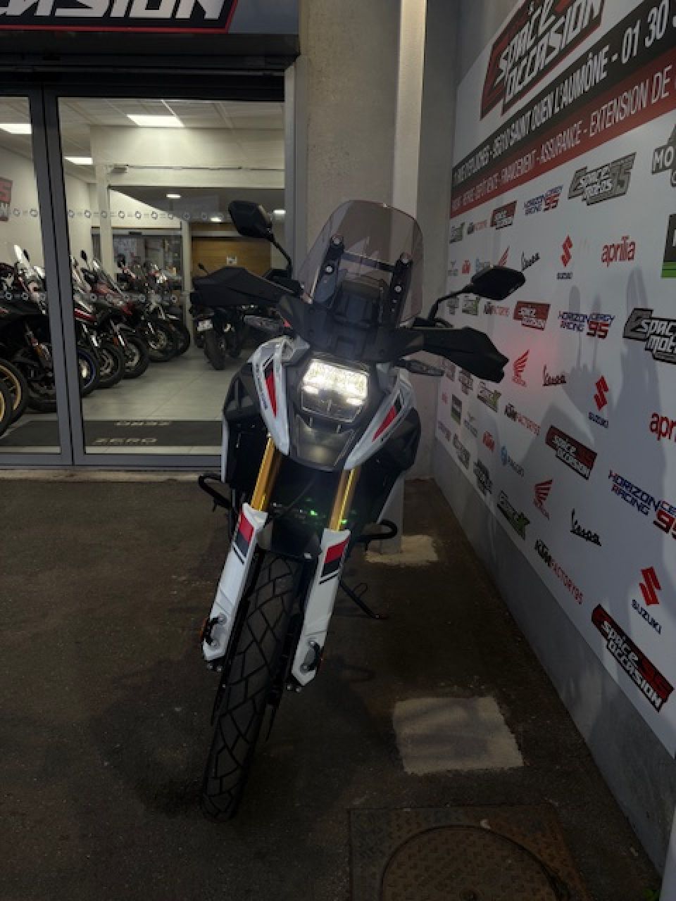 SUZUKI DL 1050 V-STROM DE 4