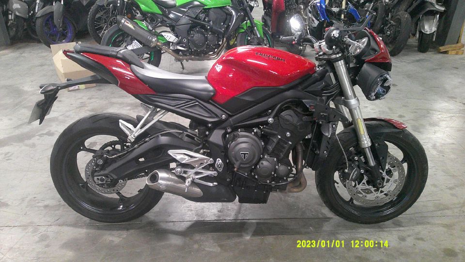 TRIUMPH Street Triple 660 4