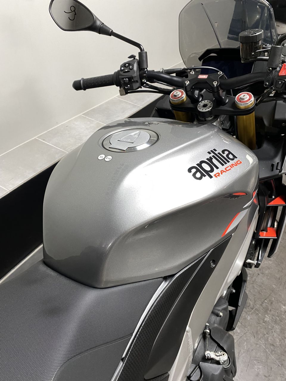 APRILIA TUONO 1100 V4 4