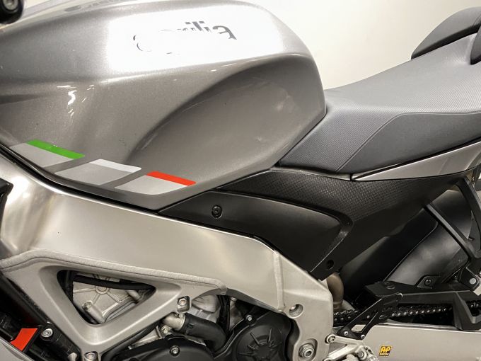 APRILIA TUONO 1100 V4 4