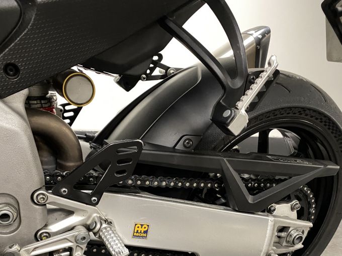 APRILIA TUONO 1100 V4 4