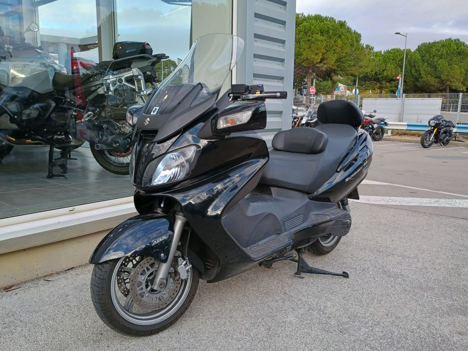 SUZUKI BURGMAN 650 4