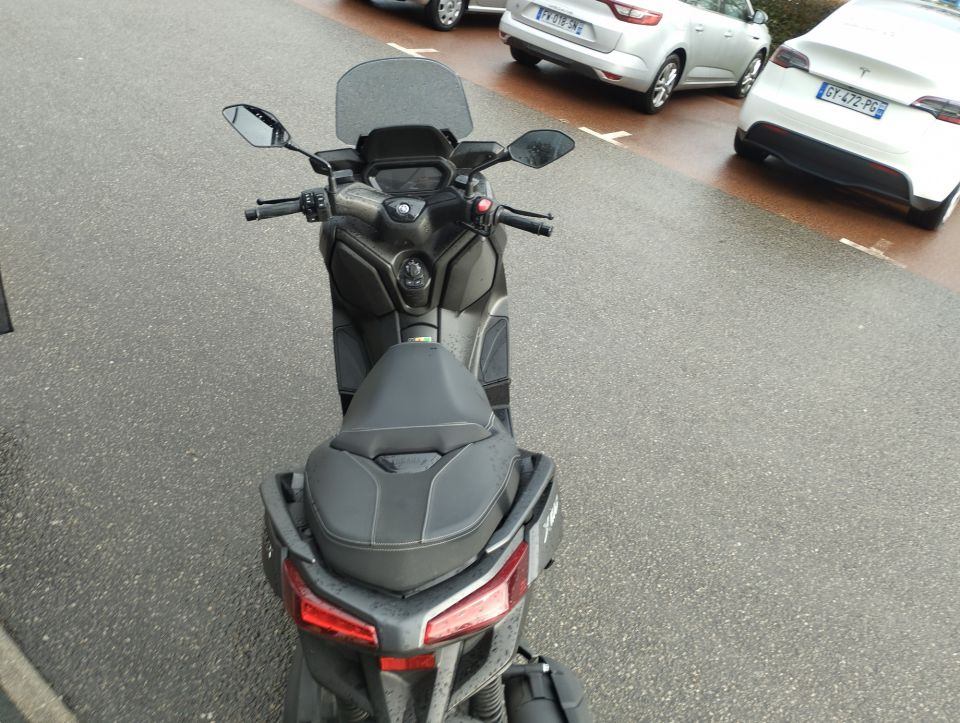 YAMAHA XMAX 125 4