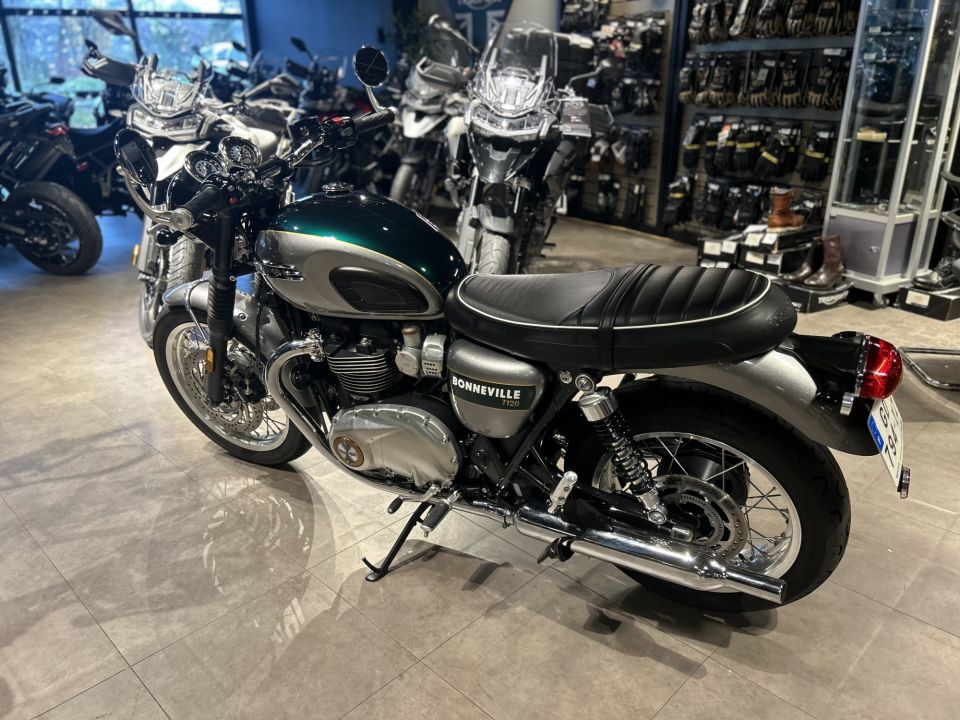 TRIUMPH Bonneville T120 GOLD LINE Edition 4