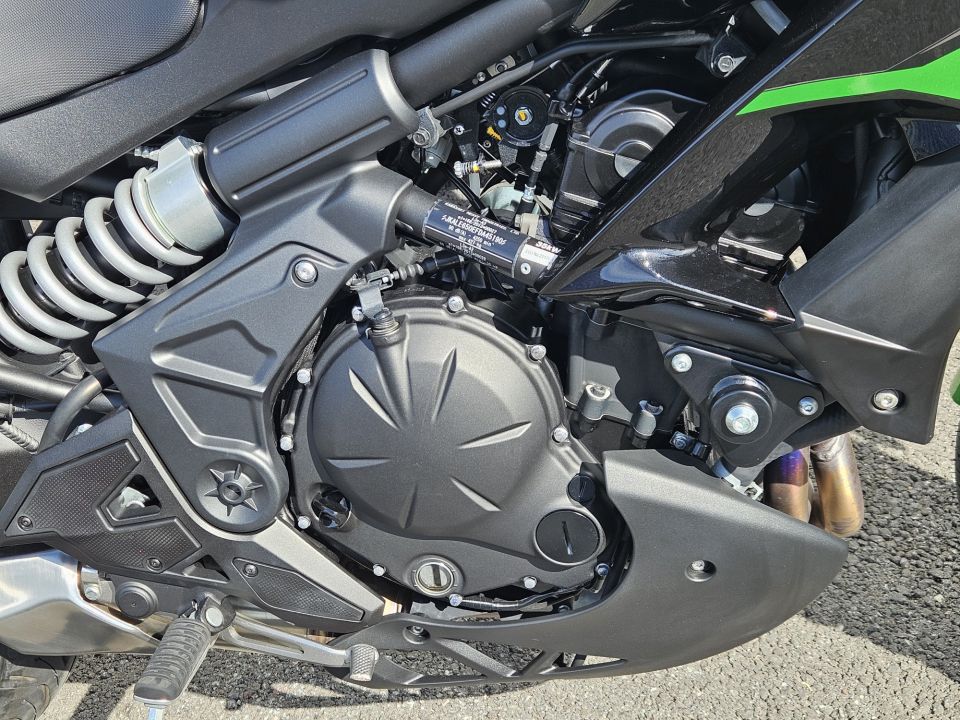 KAWASAKI VERSYS 650 4