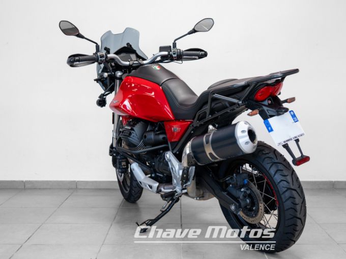 MOTO GUZZI V85 TT 4