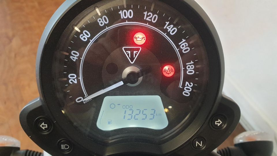 TRIUMPH SCRAMBLER 900 4