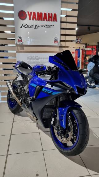 YAMAHA R1 - 2024