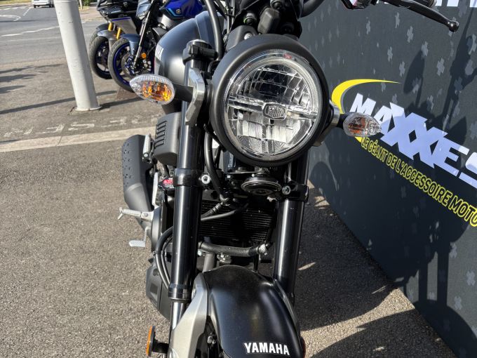 YAMAHA XSR 125 4