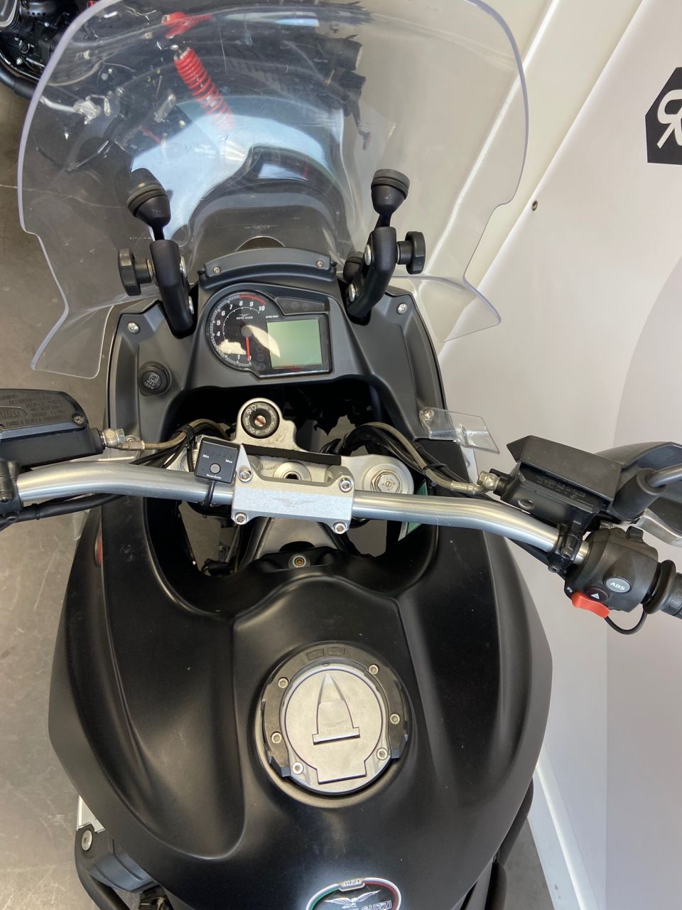 MOTO GUZZI STELVIO 4