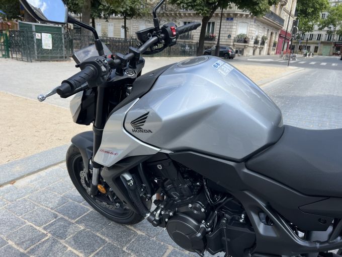 HONDA CB 750 HORNET 4