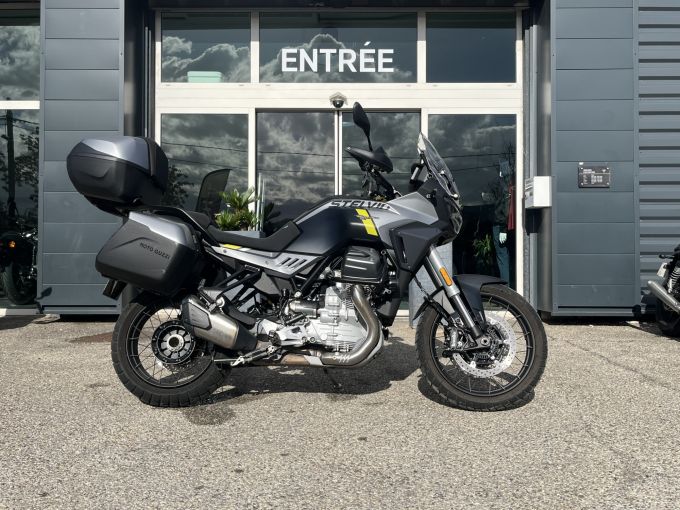 MOTO GUZZI STELVIO 4