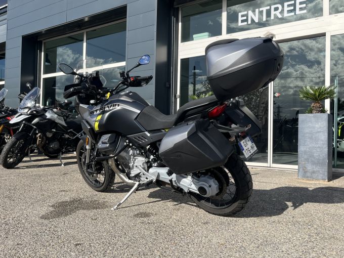 MOTO GUZZI STELVIO 4