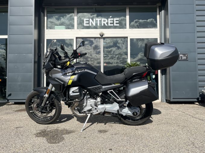 MOTO GUZZI STELVIO 4