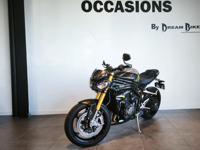 TRIUMPH SPEED TRIPLE 1200 RS 4