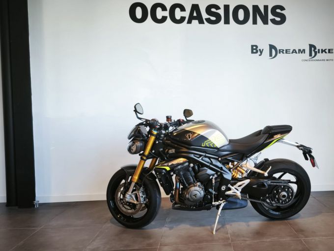 TRIUMPH SPEED TRIPLE 1200 RS 4