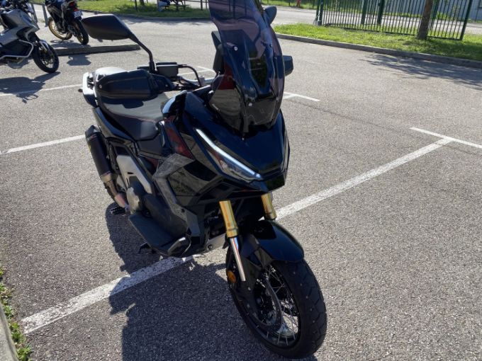 HONDA X-ADV 750 4