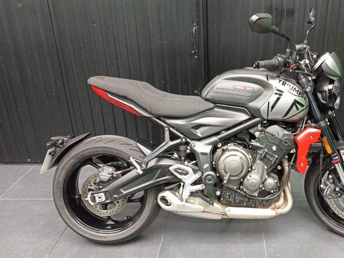 TRIUMPH TRIDENT 660 4