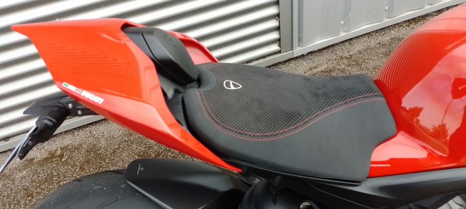 DUCATI STREETFIGHTER V4S 4