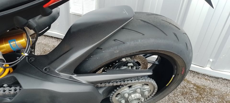 DUCATI STREETFIGHTER V4S 4