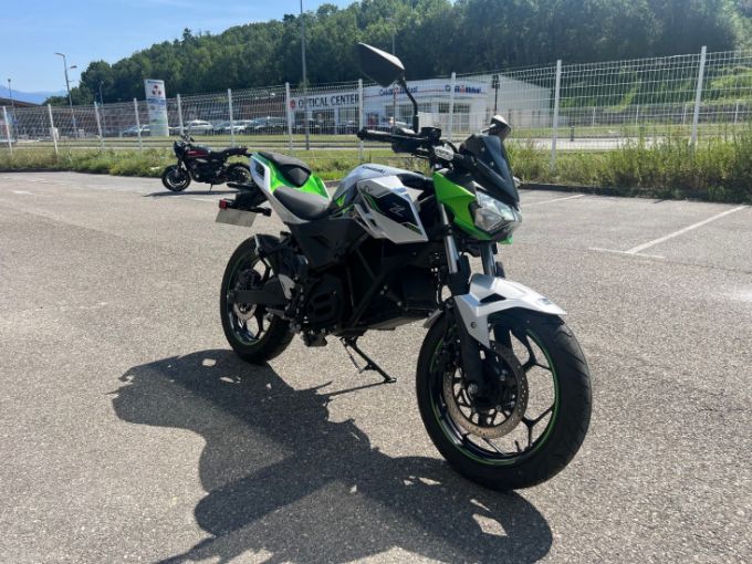 KAWASAKI Z-125 4