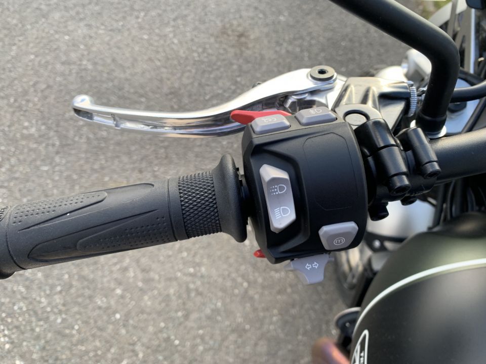 TRIUMPH SCRAMBLER 1200 XC 4