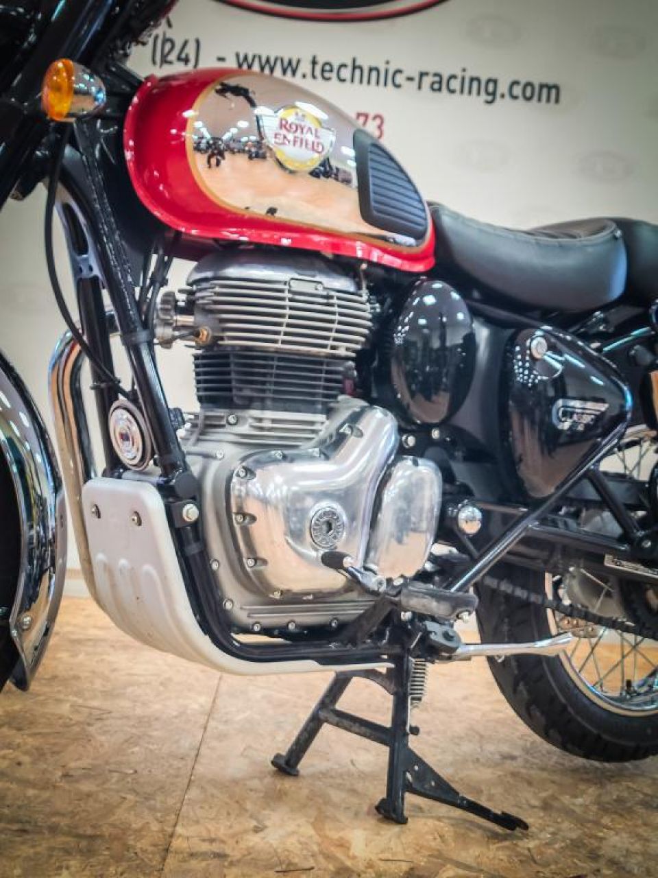 ROYAL ENFIELD CLASSIC 350 CHROME 4