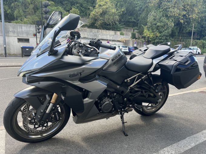 SUZUKI GSX-S 1000 GT 4