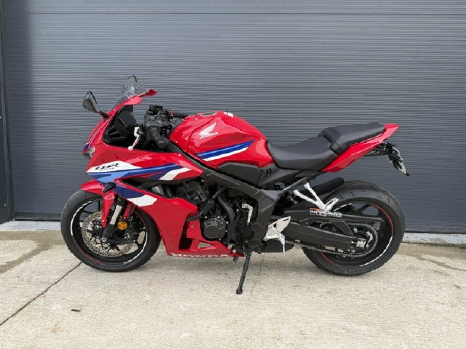 HONDA CBR 650  R 4