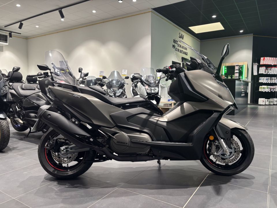 KYMCO AK 550 4