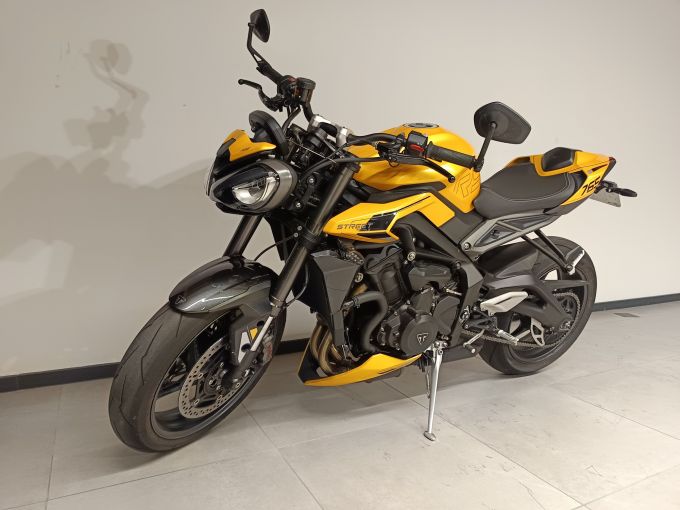 TRIUMPH STREET TRIPLE 765 RS 4