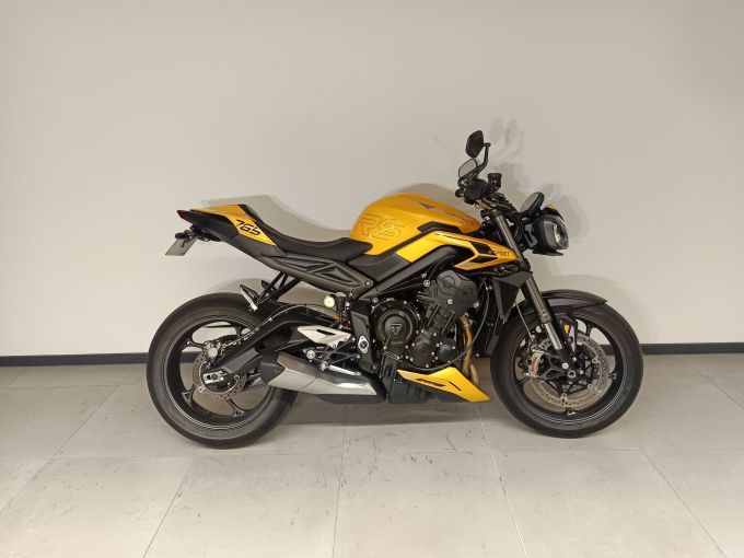TRIUMPH STREET TRIPLE 765 RS 4
