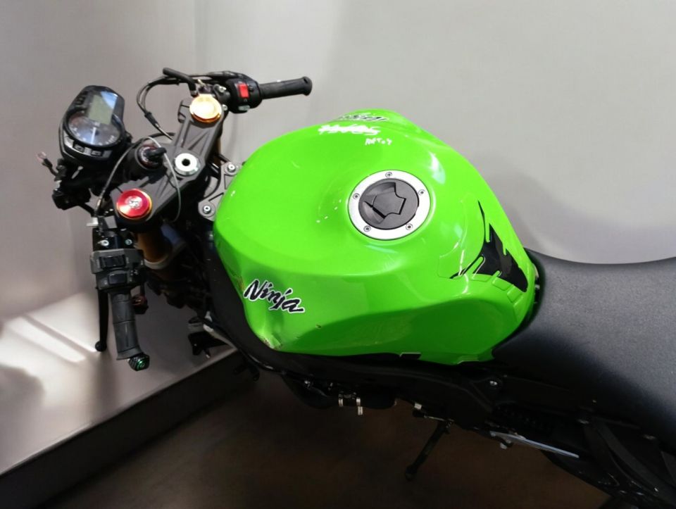 KAWASAKI ZX-6R 636 4