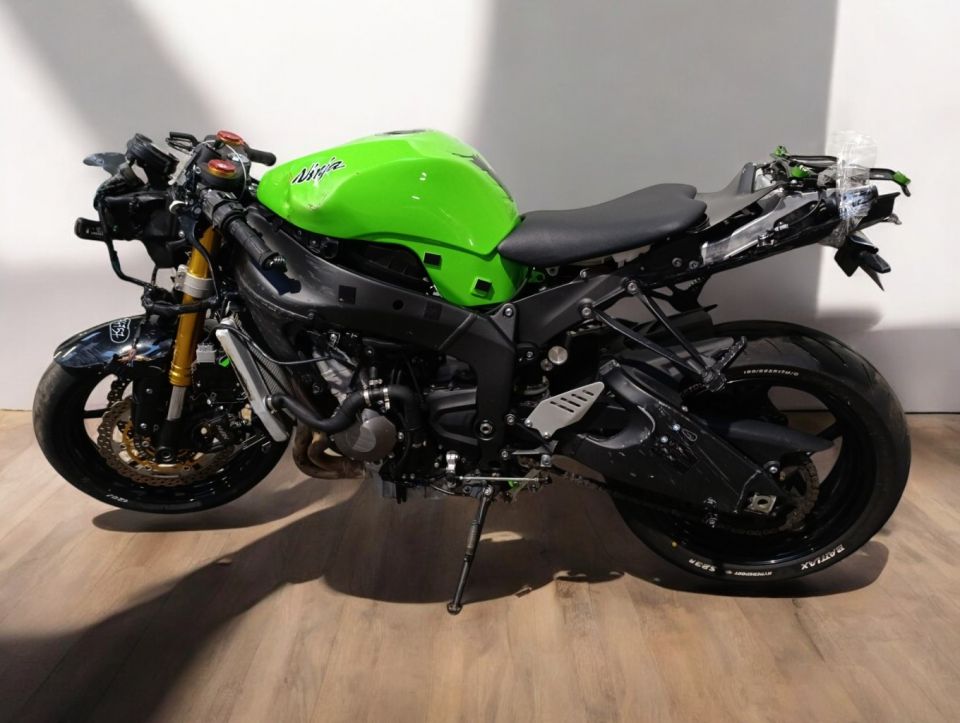 KAWASAKI ZX-6R 636 4