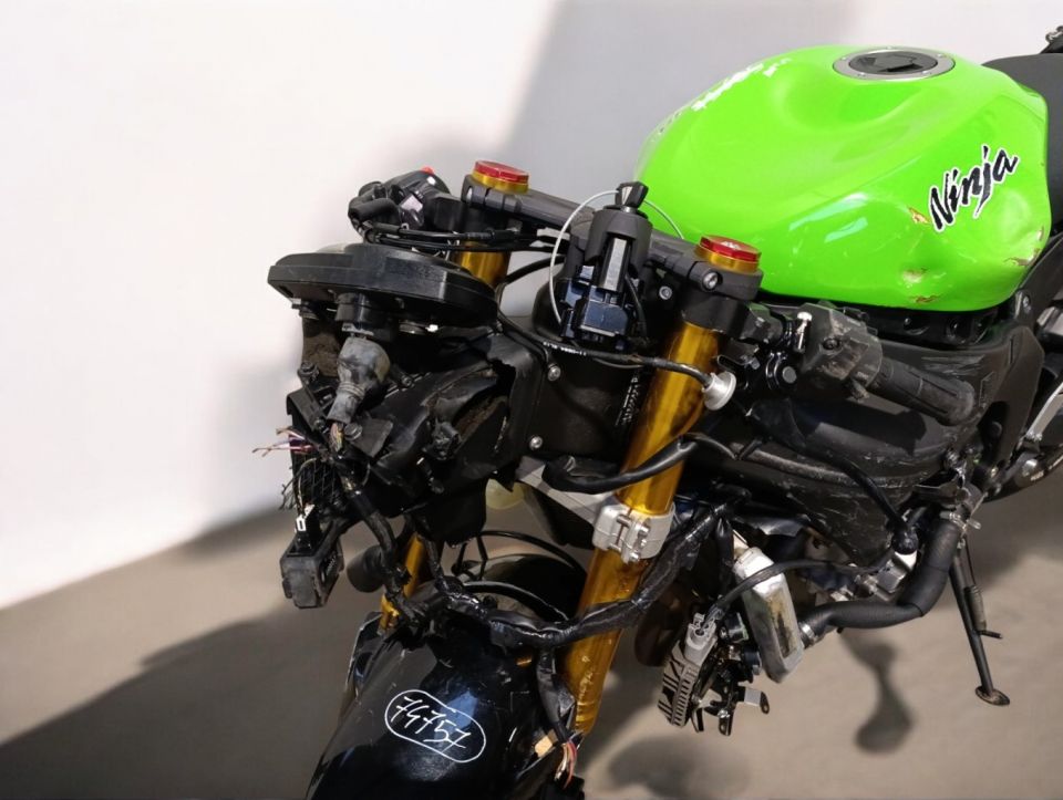 KAWASAKI ZX-6R 636 4