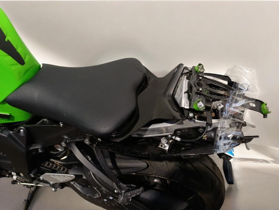 KAWASAKI ZX-6R 636 4