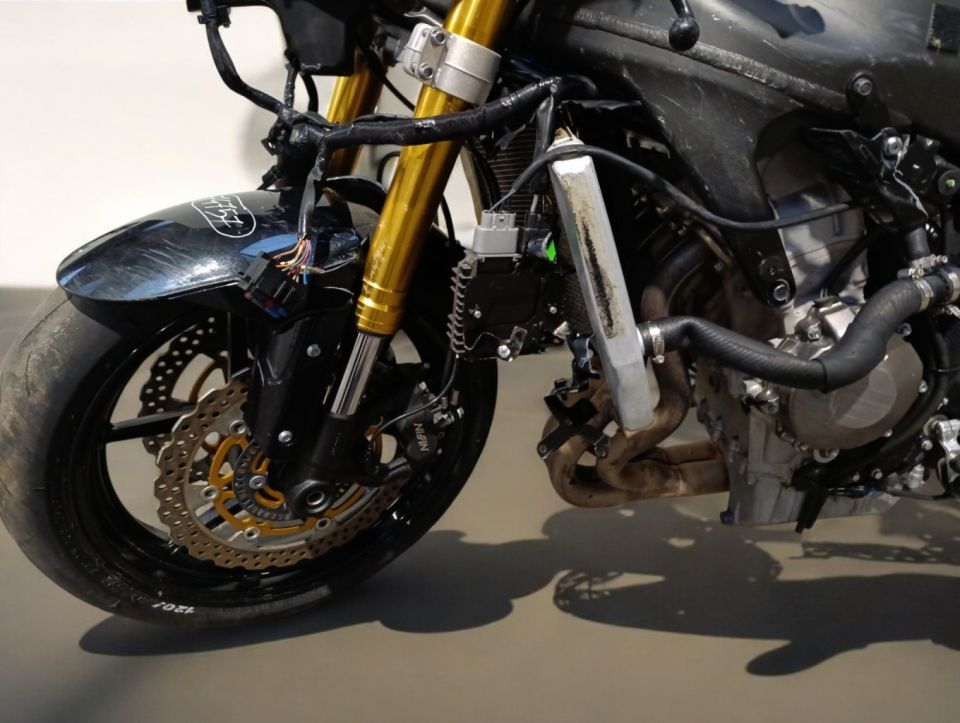 KAWASAKI ZX-6R 636 4