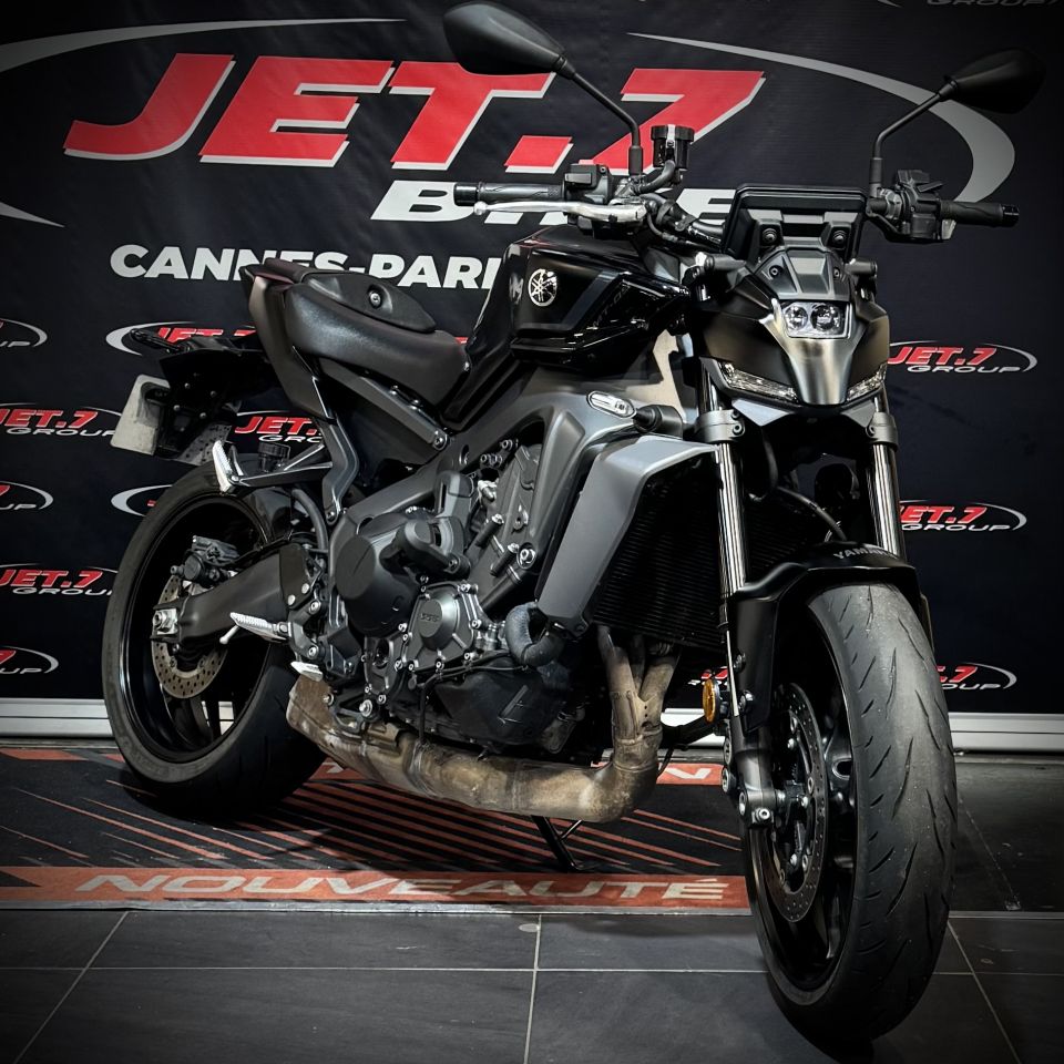 YAMAHA MT-09  Y-AMT 4