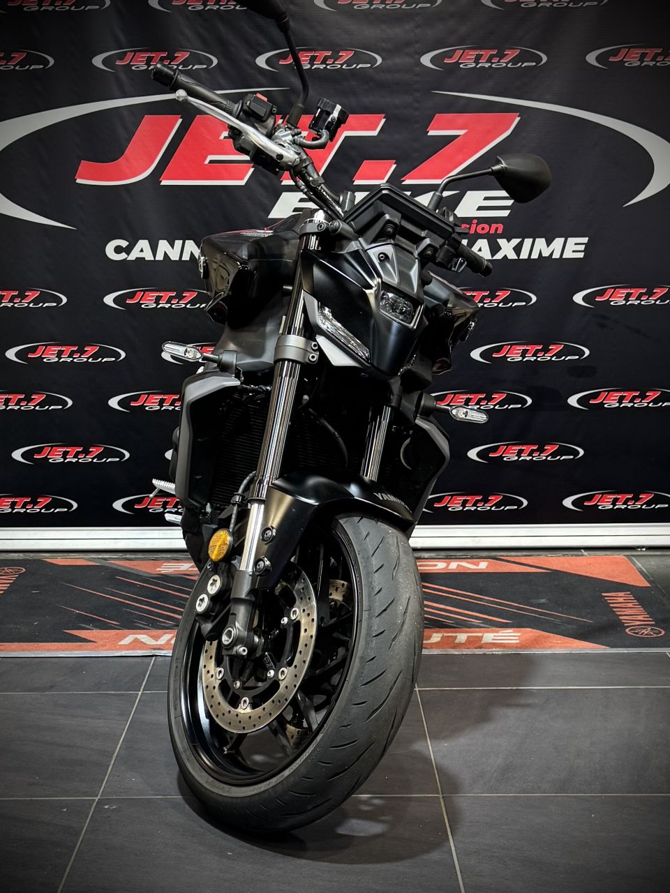 YAMAHA MT-09  Y-AMT 4