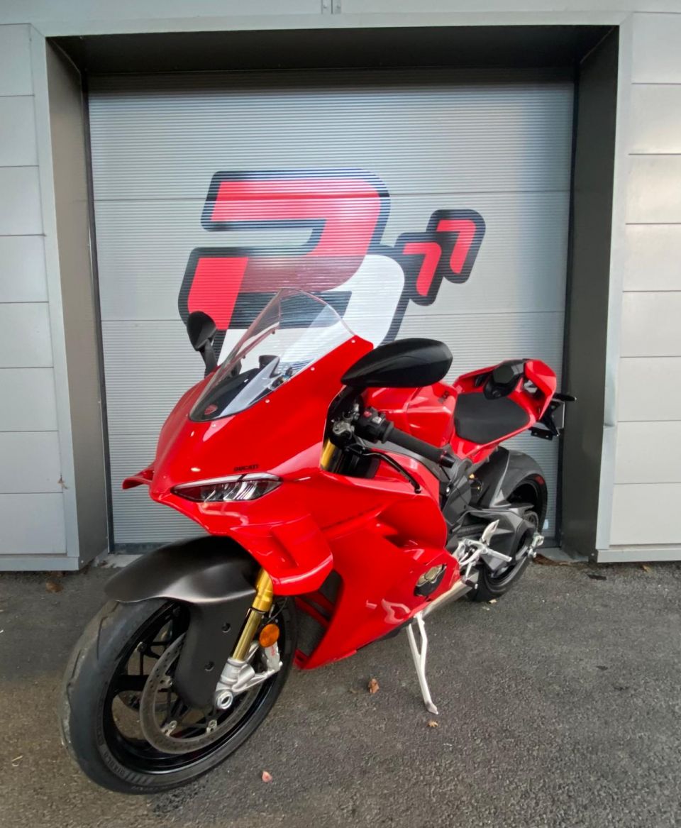 DUCATI PANIGALE V4S 4