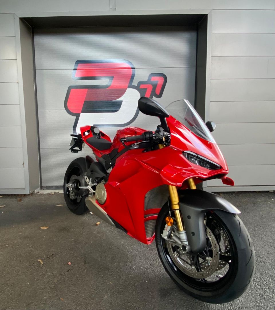 DUCATI PANIGALE V4S 4