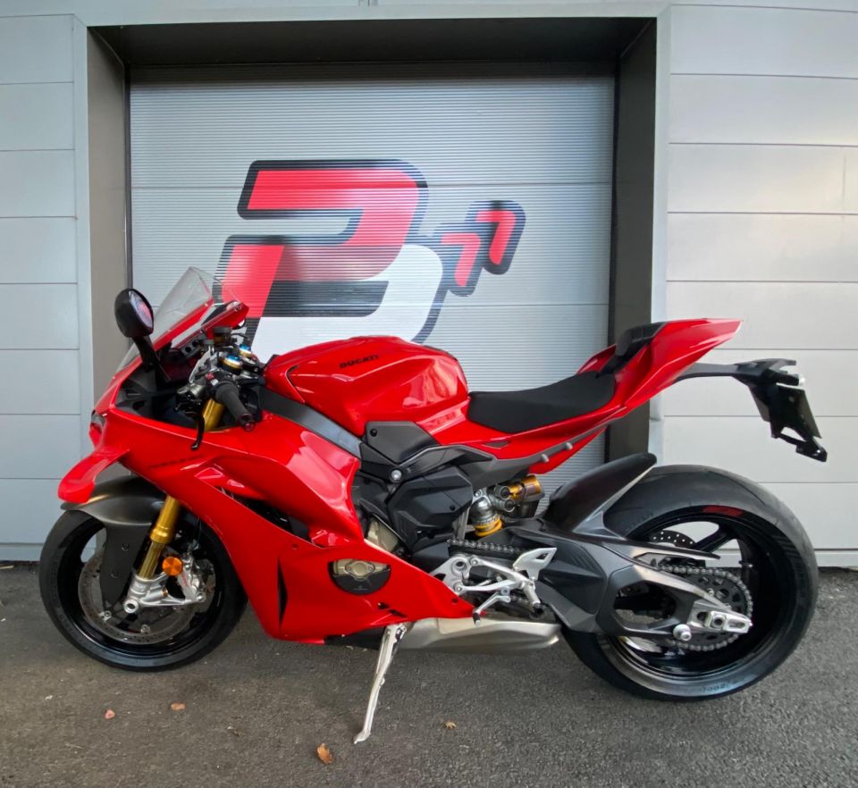 DUCATI PANIGALE V4S 4